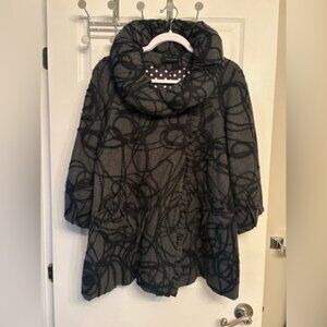 Naja Lauf Embroidered Puffy Collar Cloak / Cape